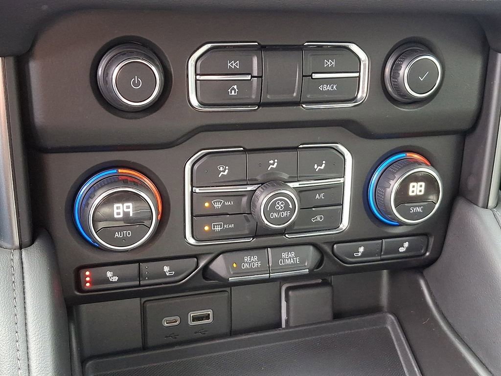 Used 2021 Chevrolet Tahoe LT w/ LT Signature Package image 15