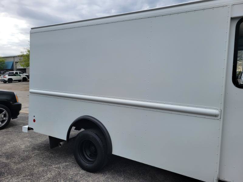 Used 2016 Ford E-350 and Econoline 350 Super Duty w/ A/C Prep Package RWD image 17
