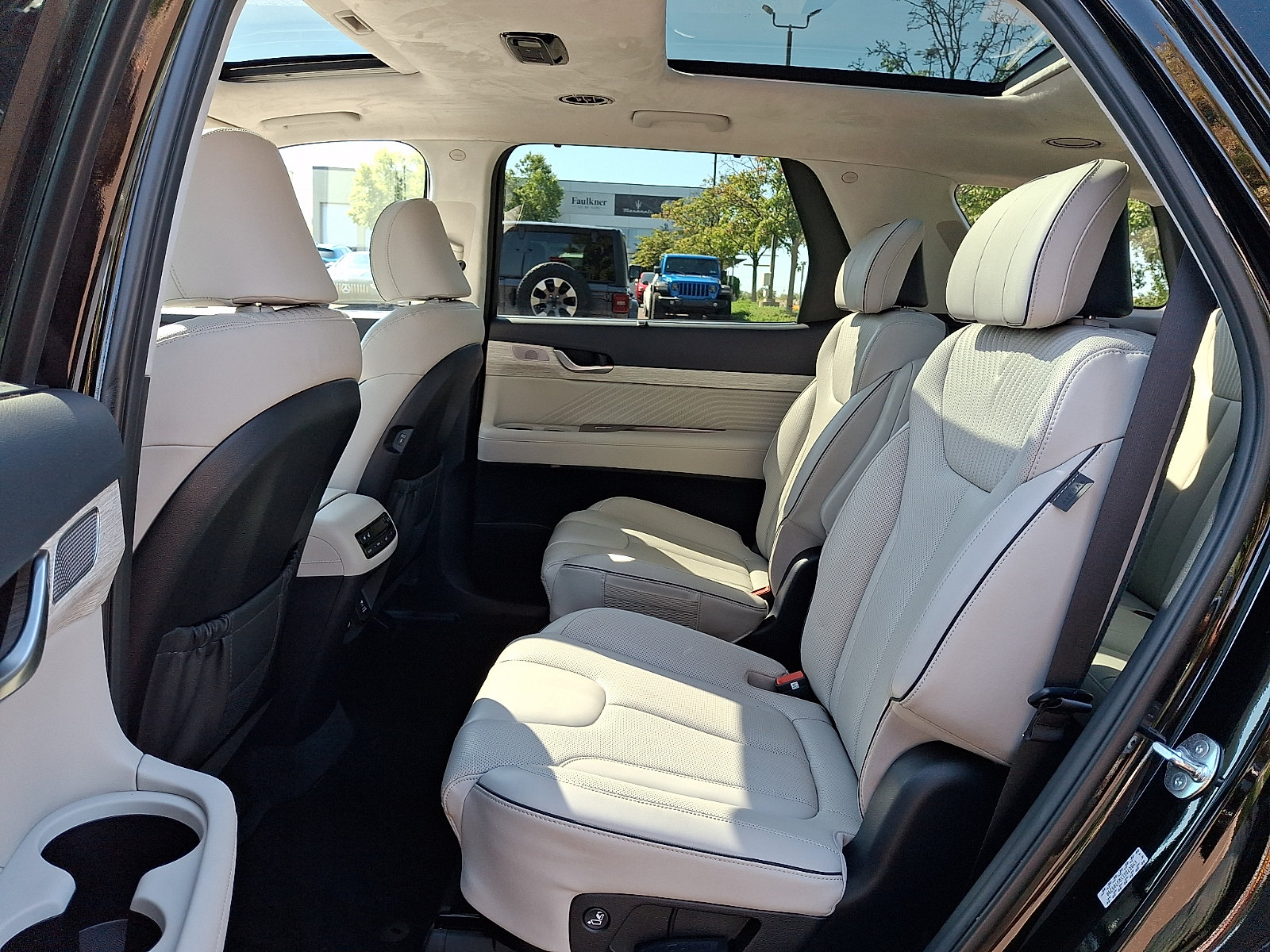 Used 2024 Hyundai Palisade Calligraphy AWD/4WD image 11