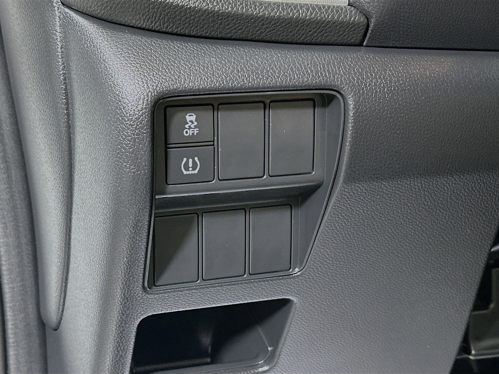 Used 2017 Honda CR-V LX image 10