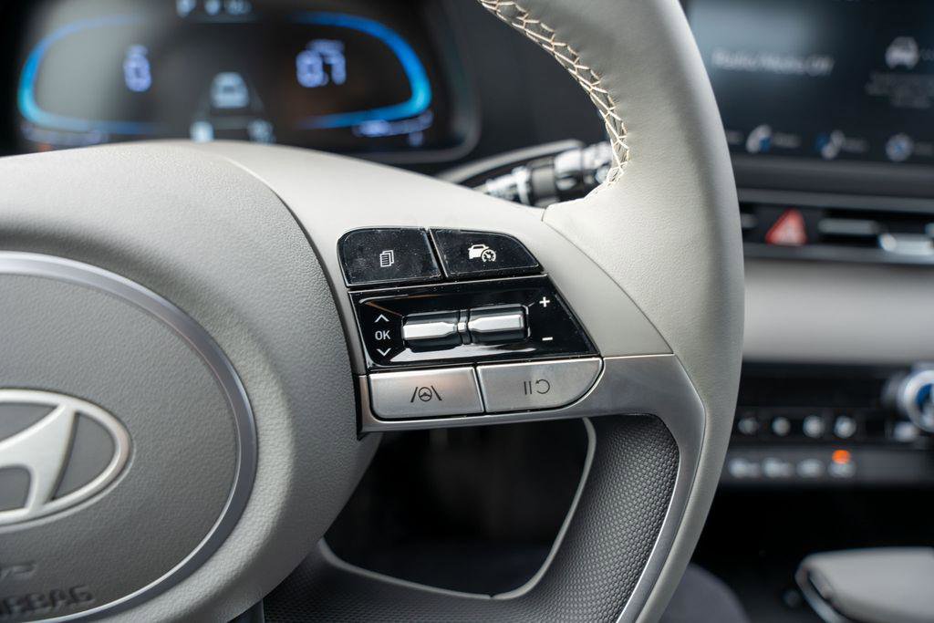 New 2025 Hyundai Elantra Sport image 22