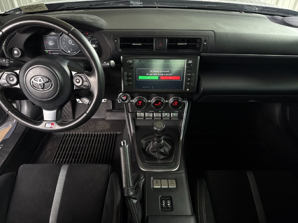 Used 2025 Toyota GR86 Premium w/ Performance Package RWD image 13