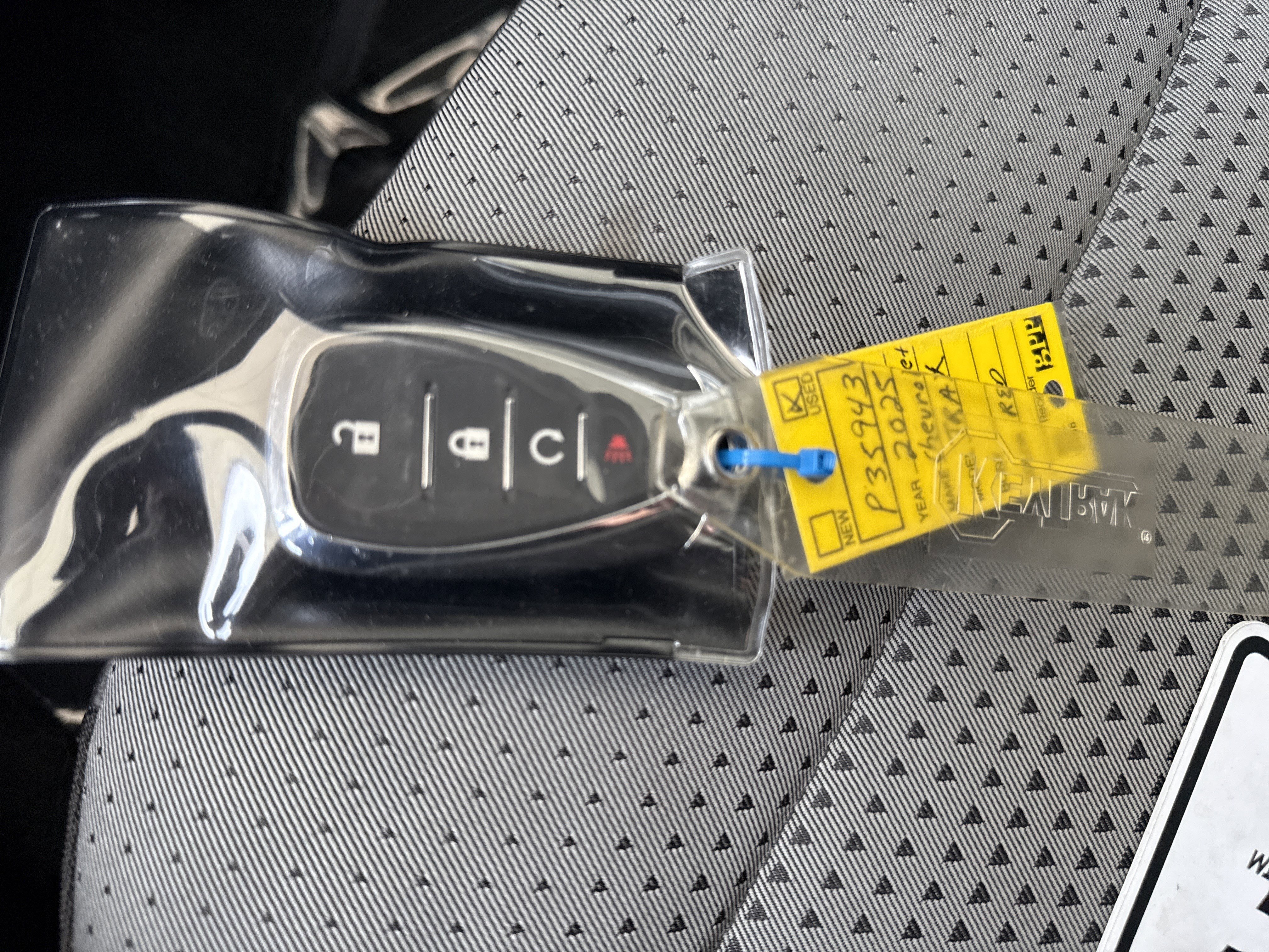 Used 2025 Chevrolet Trax LT w/ LT Convenience Package FWD image 33