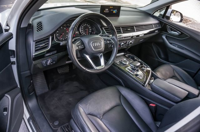 Used 2017 Audi Q7 3.0T Premium AWD/4WD image 10