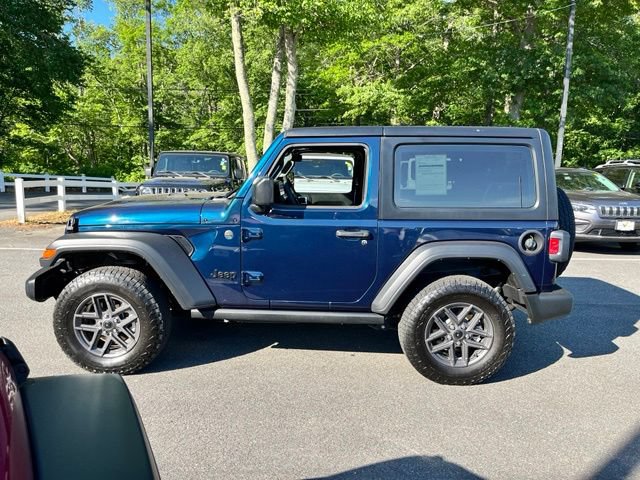 Certified 2025 Jeep Wrangler Sport AWD/4WD image 9