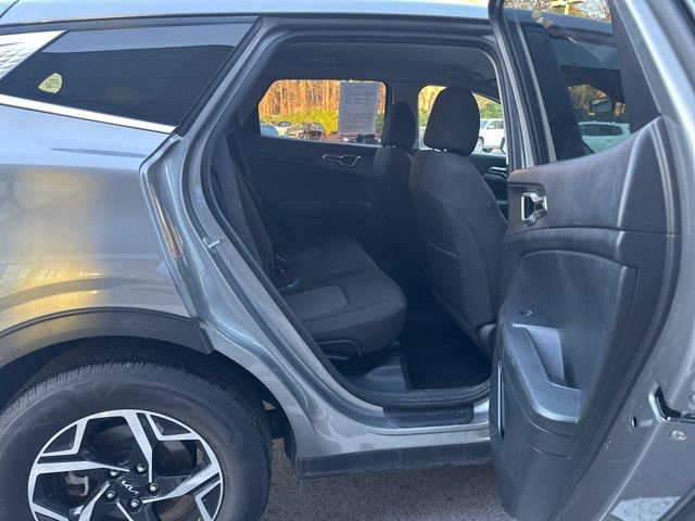 Used 2023 Kia Sportage LX image 15