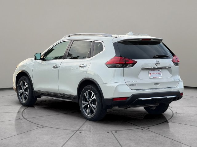 Used 2017 Nissan Rogue SL w/ SL Premium Package AWD/4WD image 4