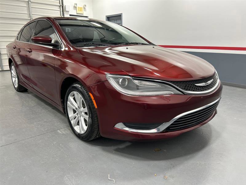Used 2015 Chrysler 200 Limited w/ Convenience Group image 2