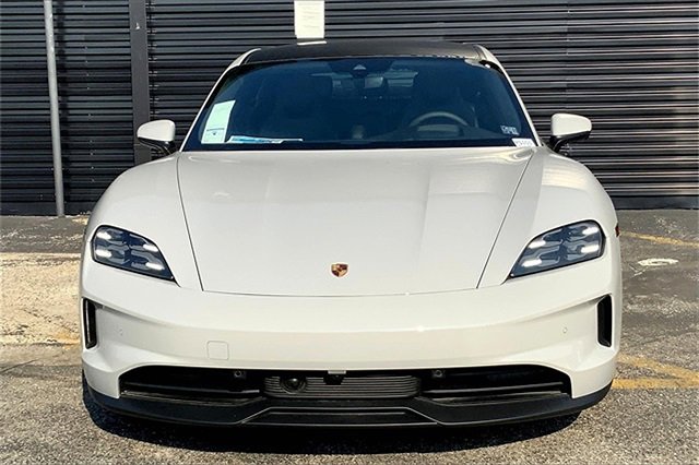 New 2025 Porsche Taycan image 13