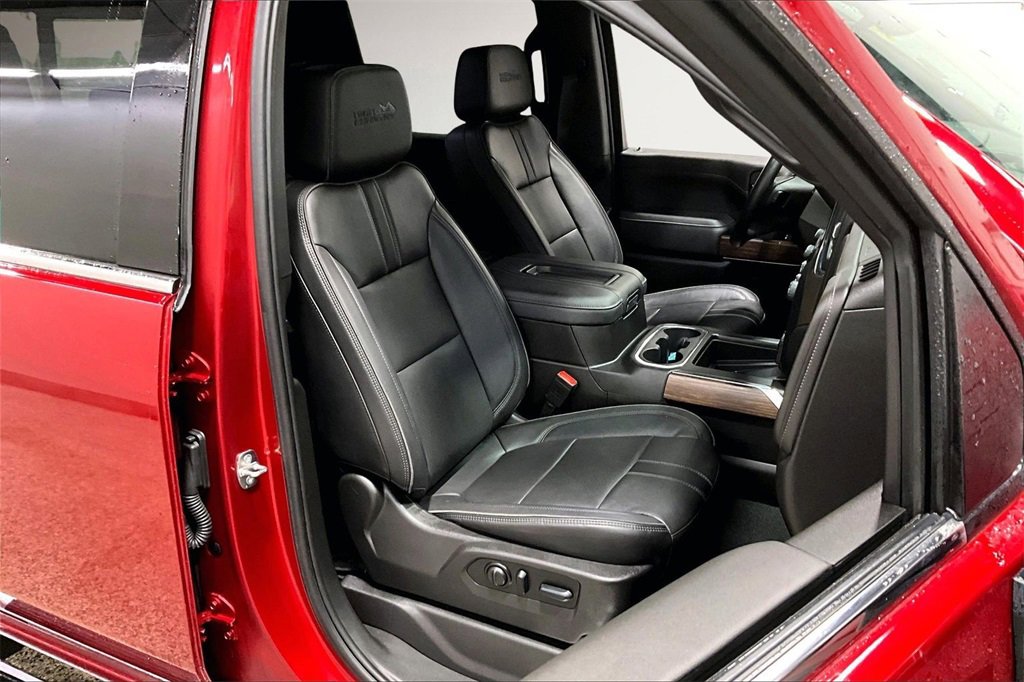 Used 2022 Chevrolet Silverado 3500 High Country w/ Technology Package image 30