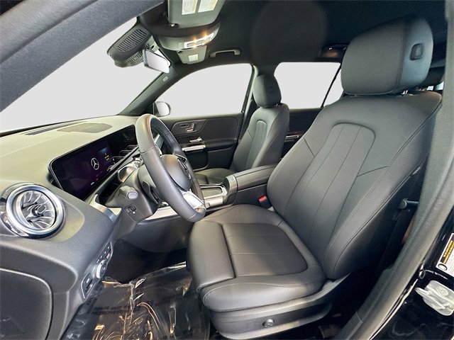 Certified 2025 Mercedes-Benz GLB 250 4MATIC image 22