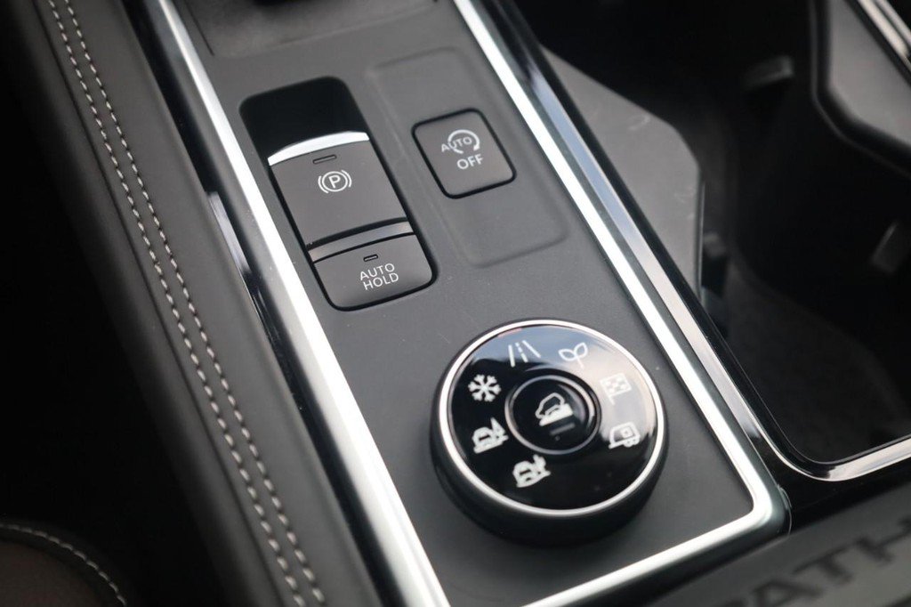 New 2026 Nissan Pathfinder Platinum AWD/4WD image 19
