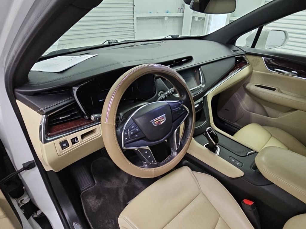 Used 2019 Cadillac XT5 Premium Luxury FWD image 12