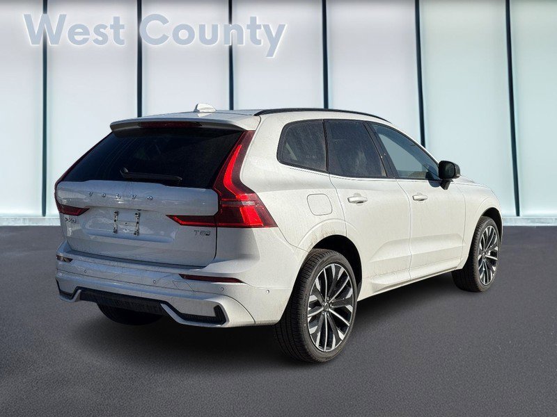 New 2026 Volvo XC60 T8 Ultra w/ Climate Package image 3