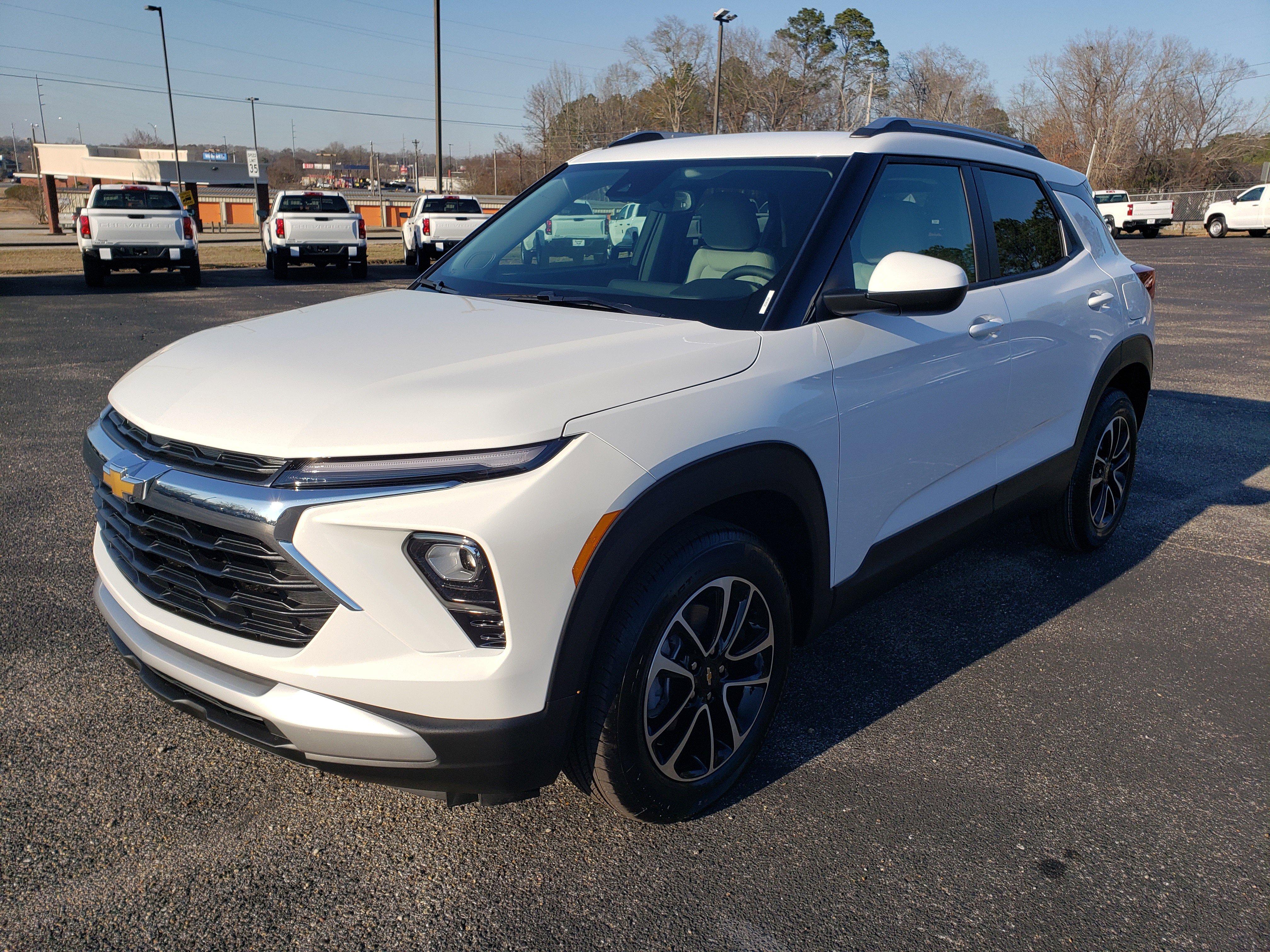 New 2026 Chevrolet TrailBlazer LT image 2
