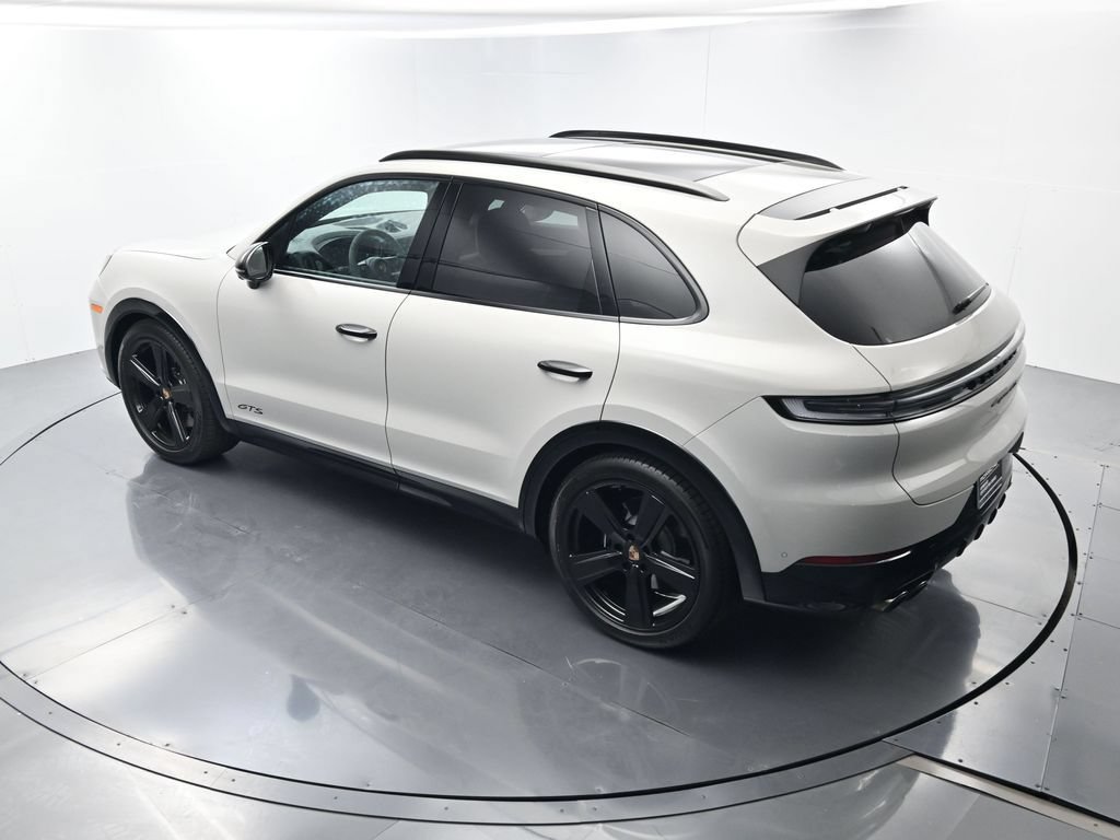Certified 2026 Porsche Cayenne GTS AWD/4WD image 36