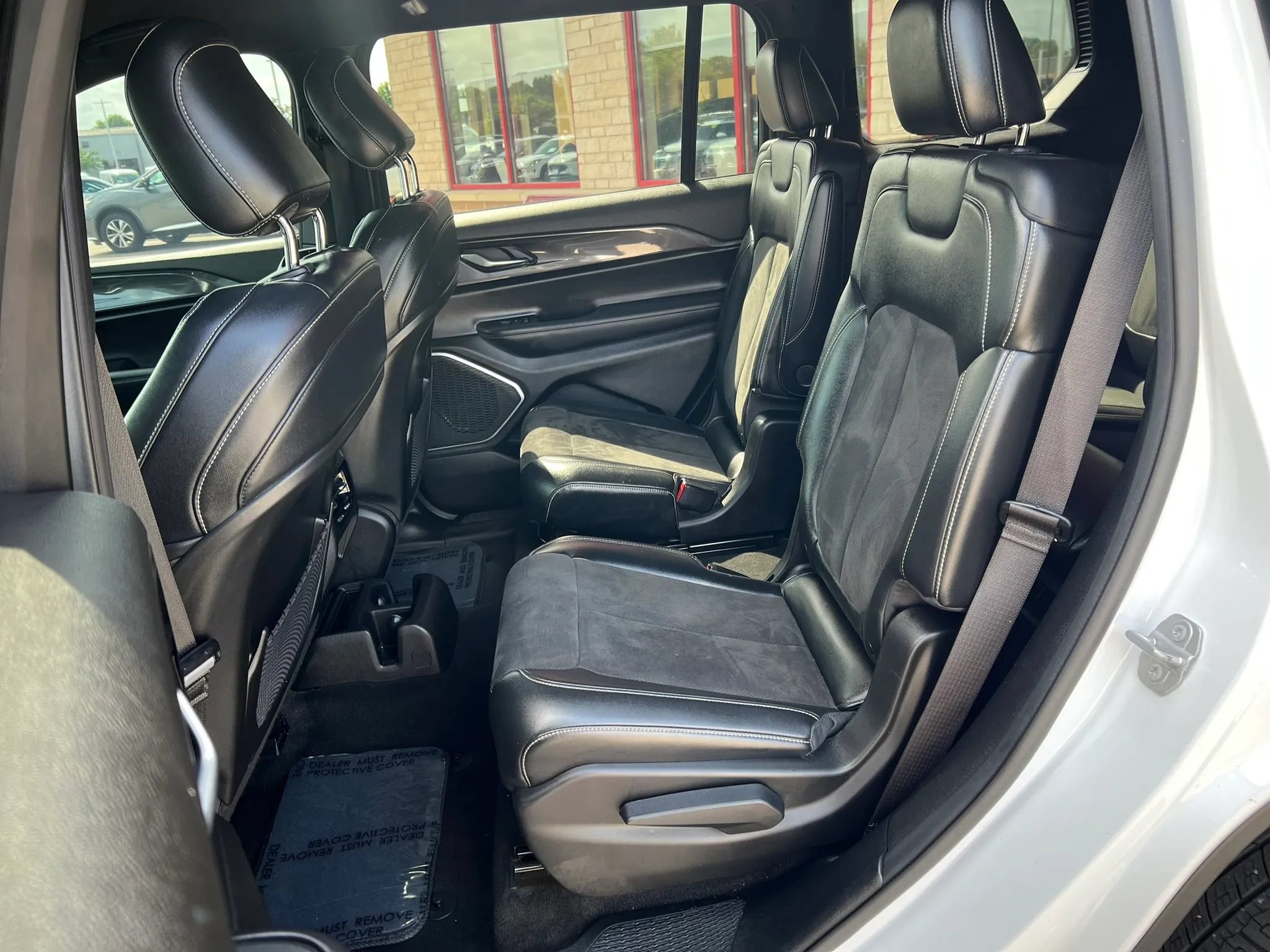Used 2021 Jeep Grand Cherokee L Laredo AWD/4WD image 9
