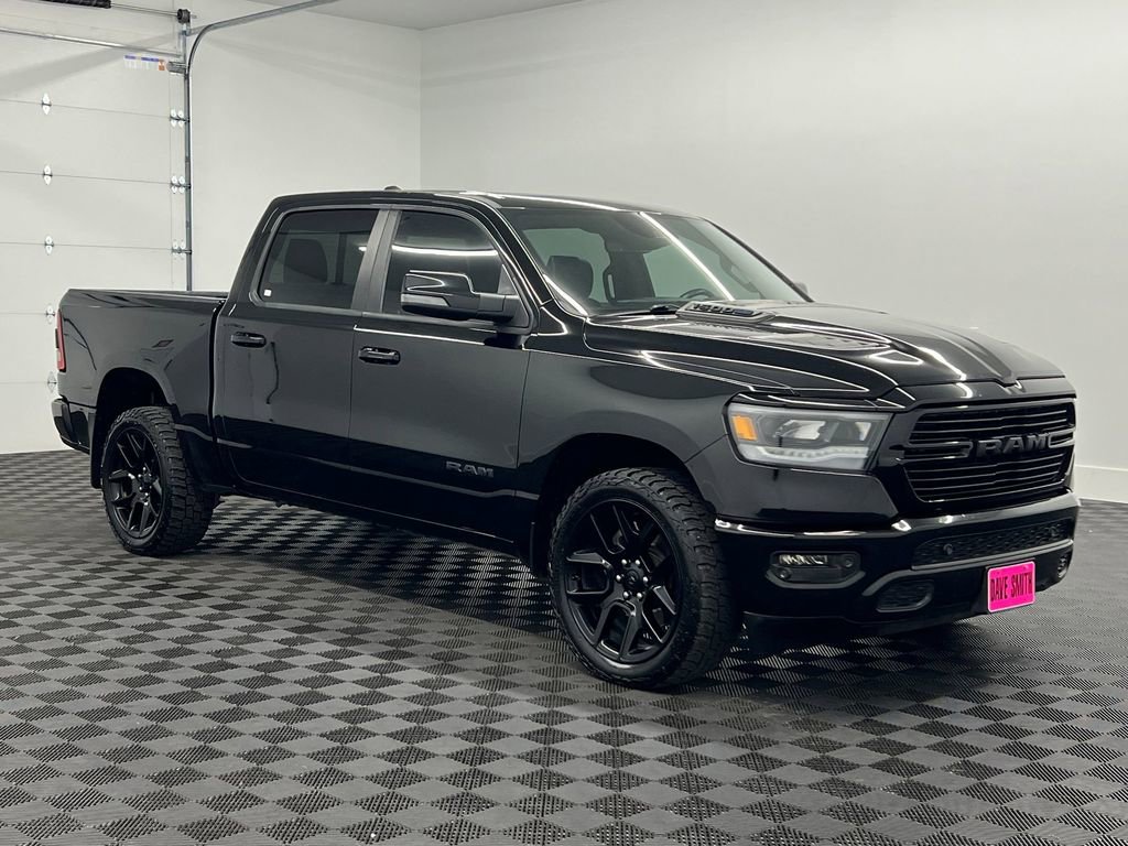 Used 2024 RAM 1500 Laramie AWD/4WD image 7
