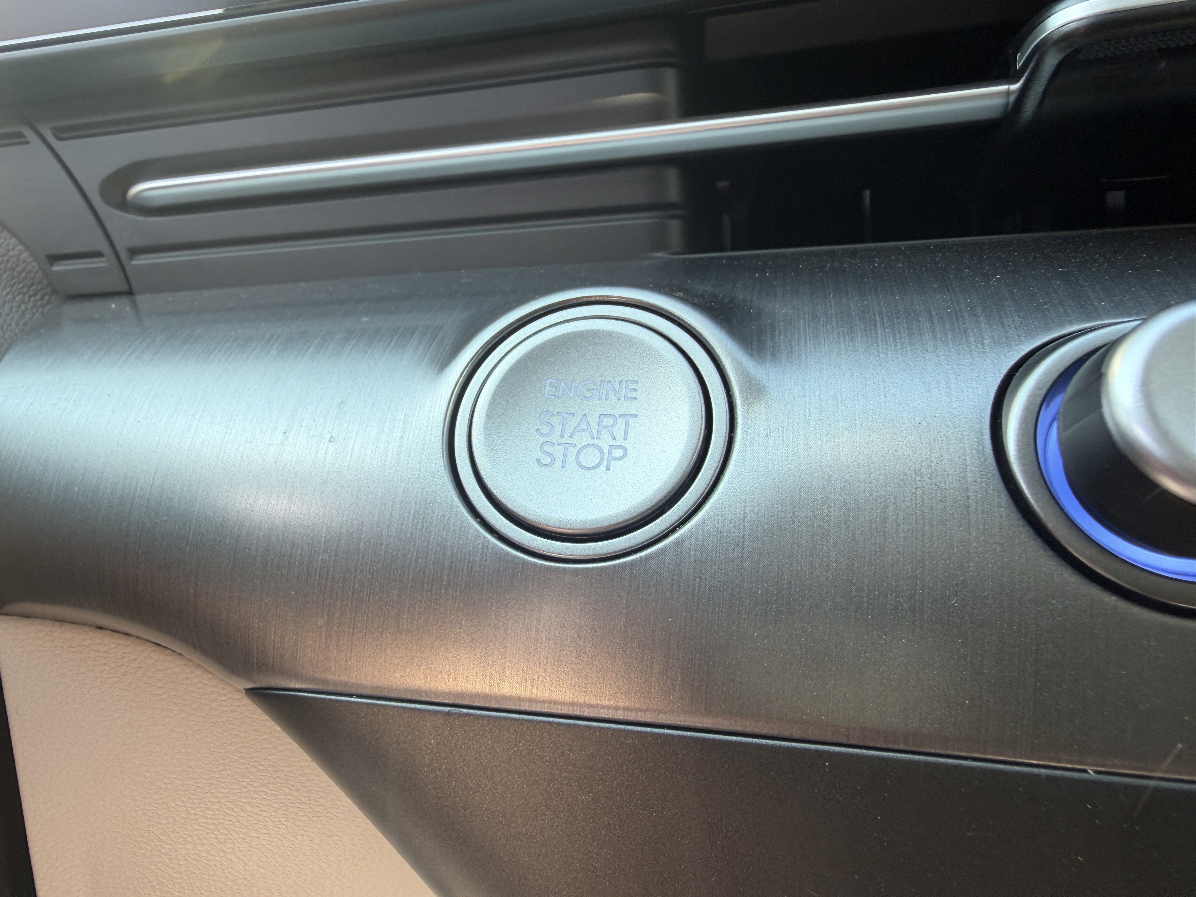 Certified 2025 Hyundai Kona SEL image 40