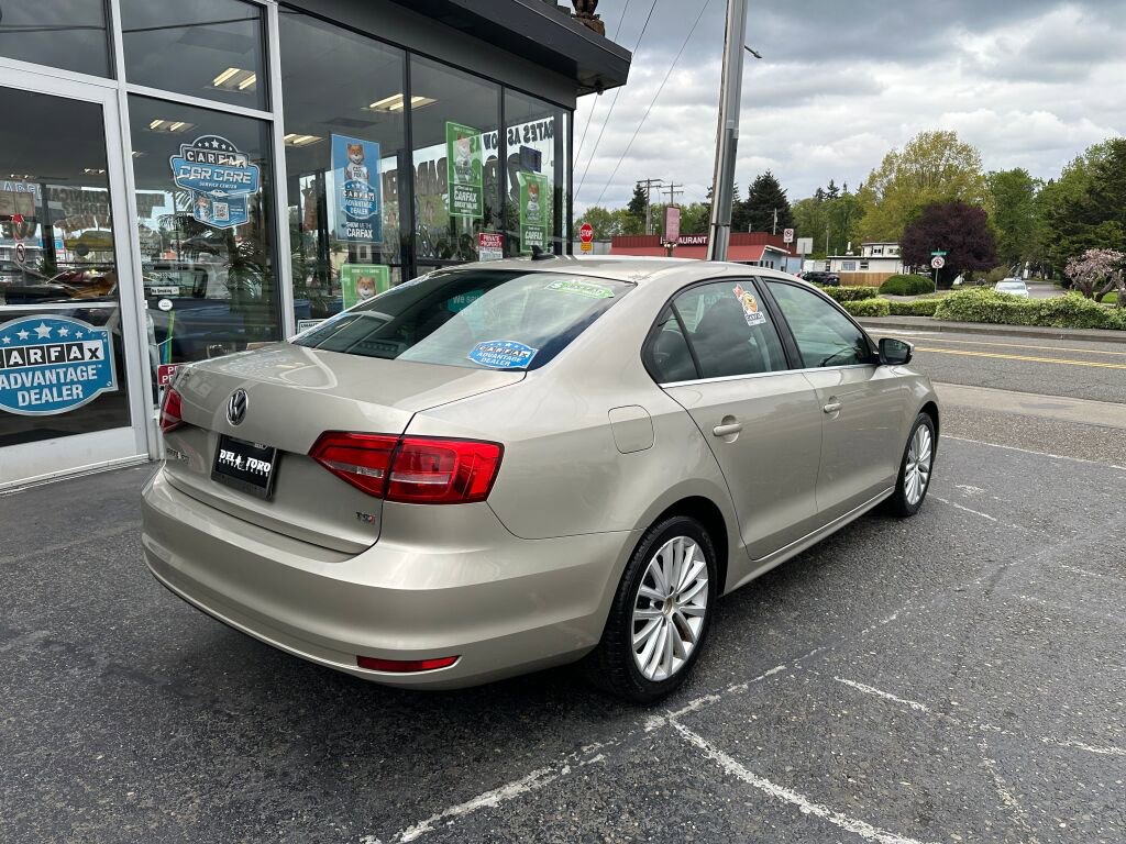 Used 2015 Volkswagen Jetta SE FWD image 6