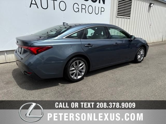 Used 2022 Toyota Avalon XLE w/ Moonroof Package FWD image 4