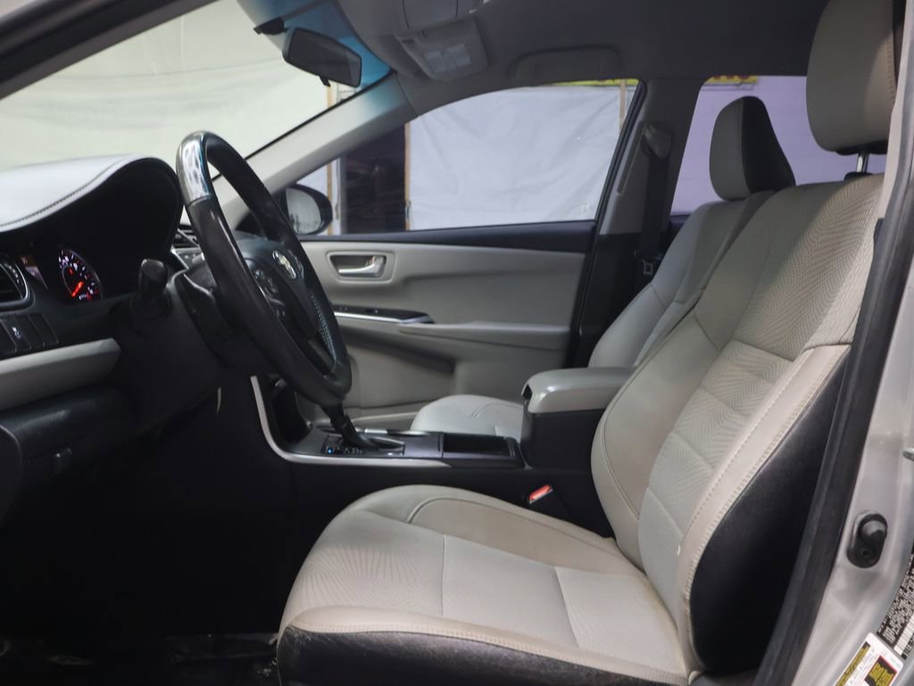 Used 2016 Toyota Camry SE FWD image 16