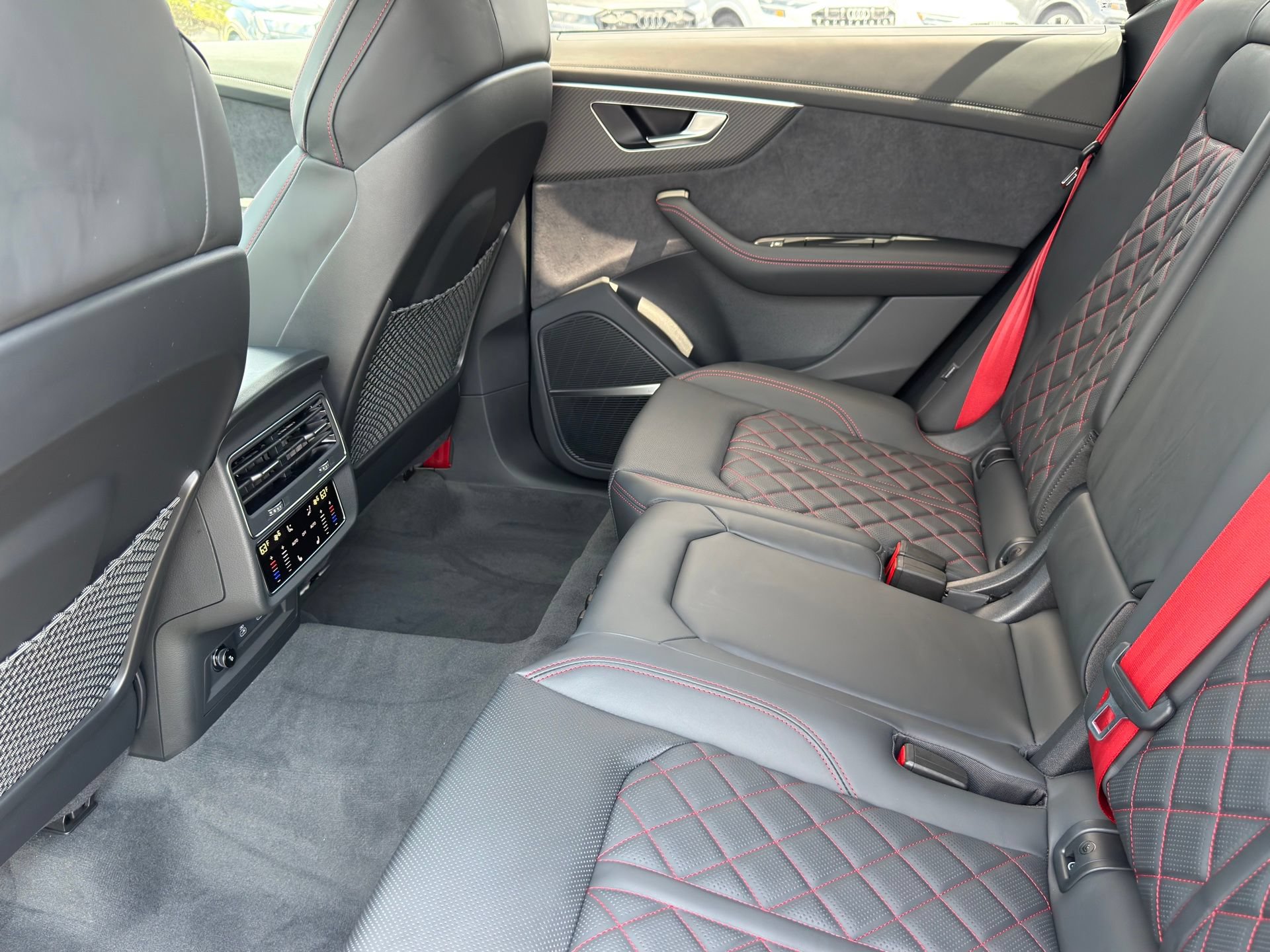 New 2026 Audi SQ8 Prestige AWD/4WD image 30