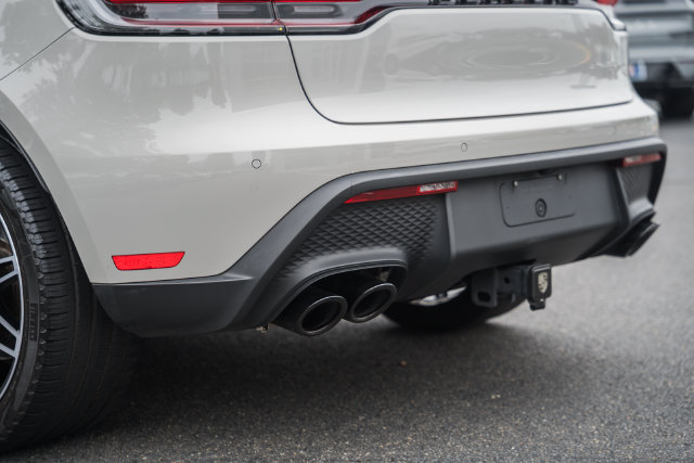 Used 2022 Porsche Macan AWD/4WD image 8