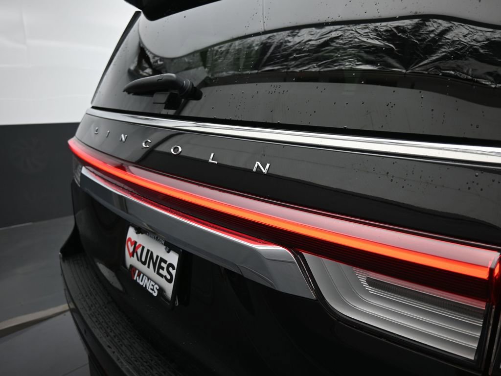 Used 2024 Lincoln Navigator Premiere image 15