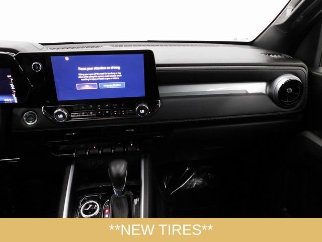 Used 2023 Chevrolet Colorado LT w/ LT Convenience Package II image 36