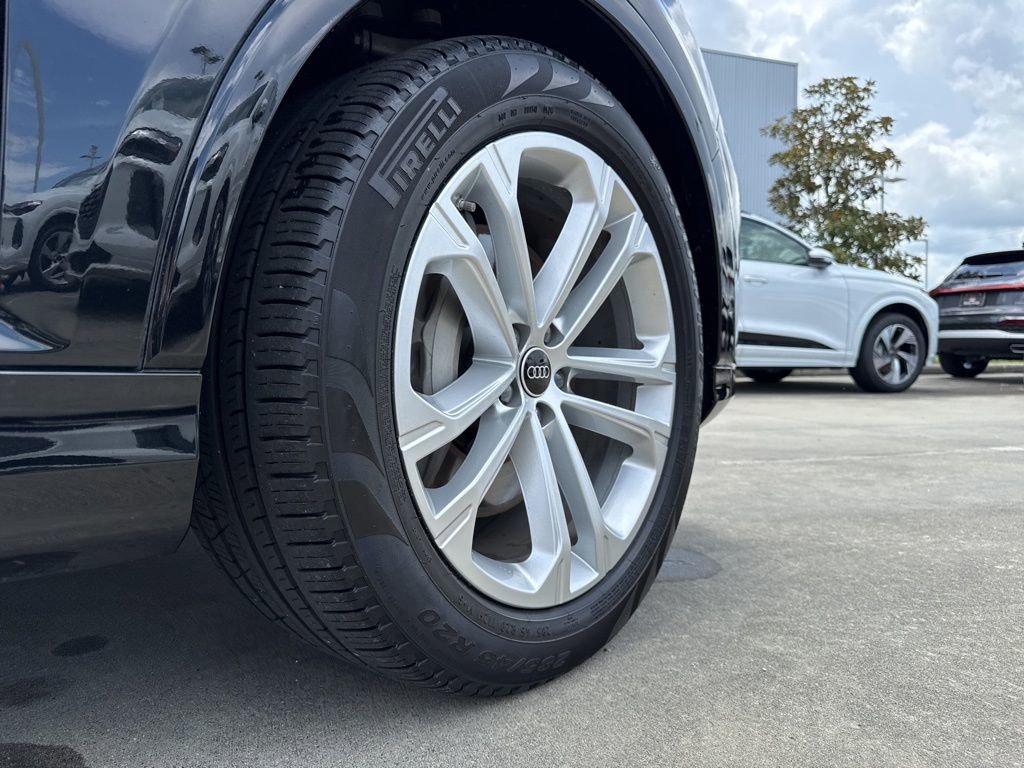 Used 2025 Audi Q7 3.0T Prestige w/ Prestige Package image 12