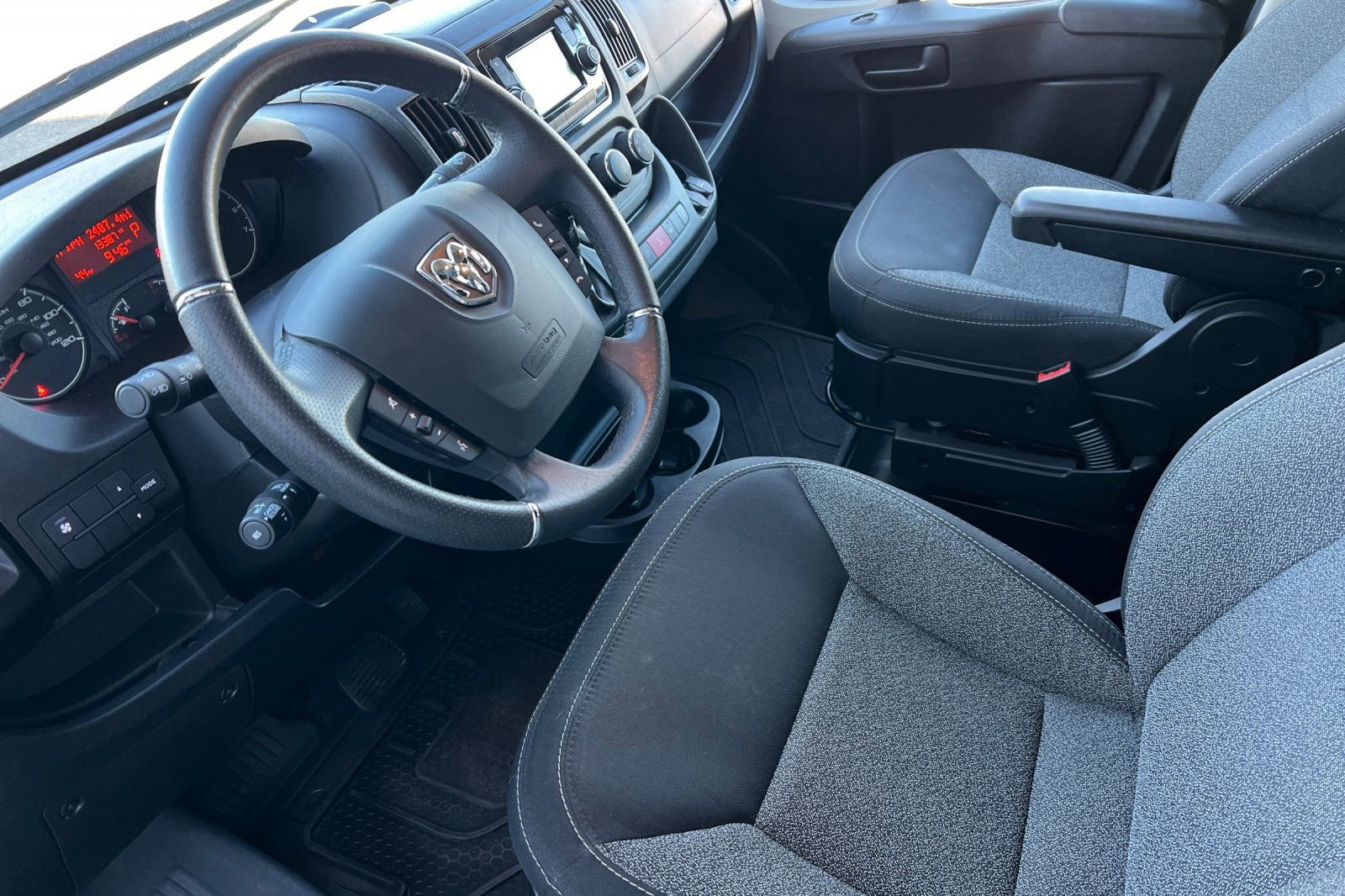 Used 2021 RAM ProMaster 3500 w/ Convenience Group image 10