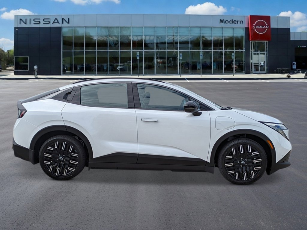 New 2026 Nissan Leaf Platinum+ w/ Cargo Package (Platinum+) image 6