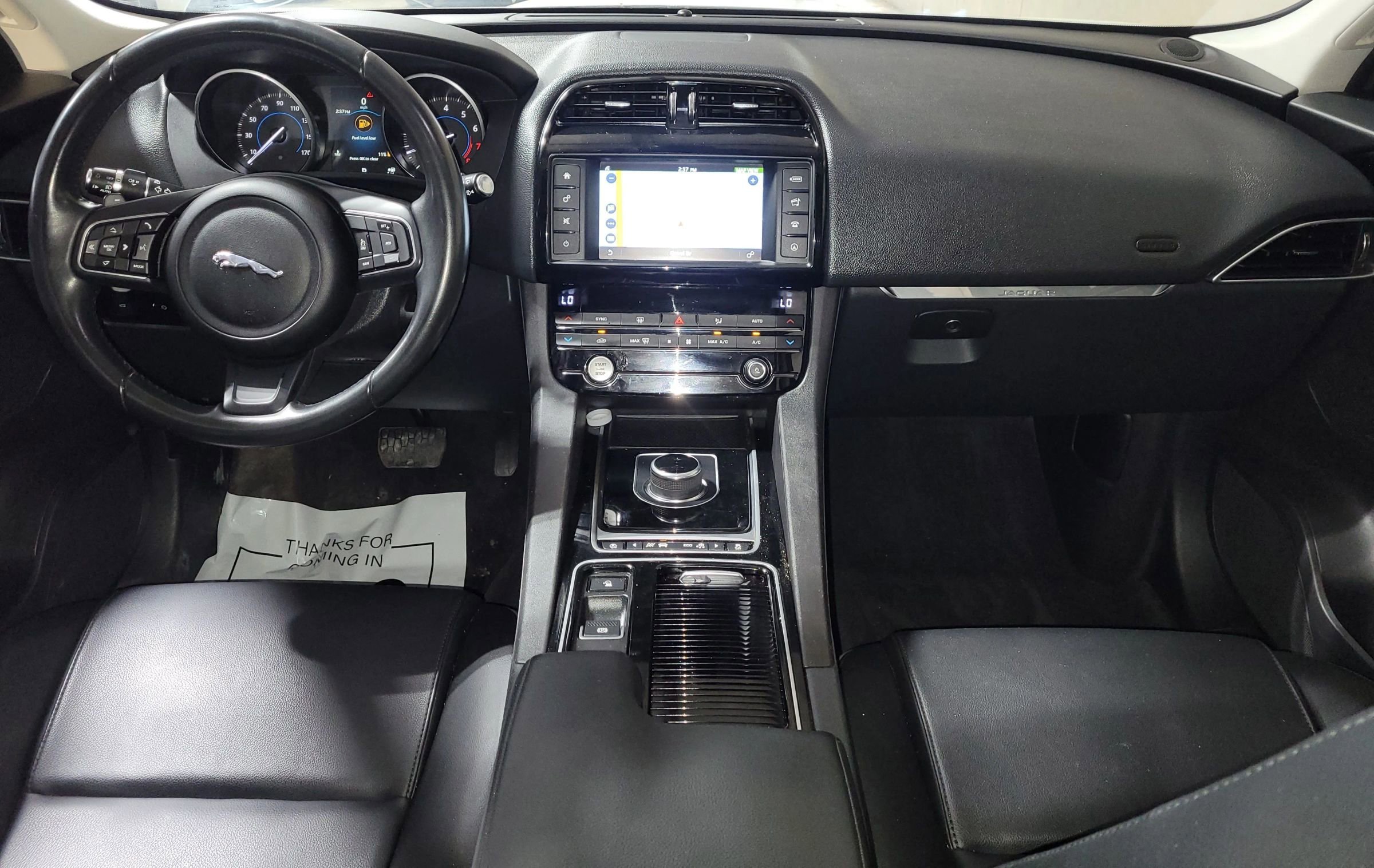 Used 2018 Jaguar F-PACE image 20