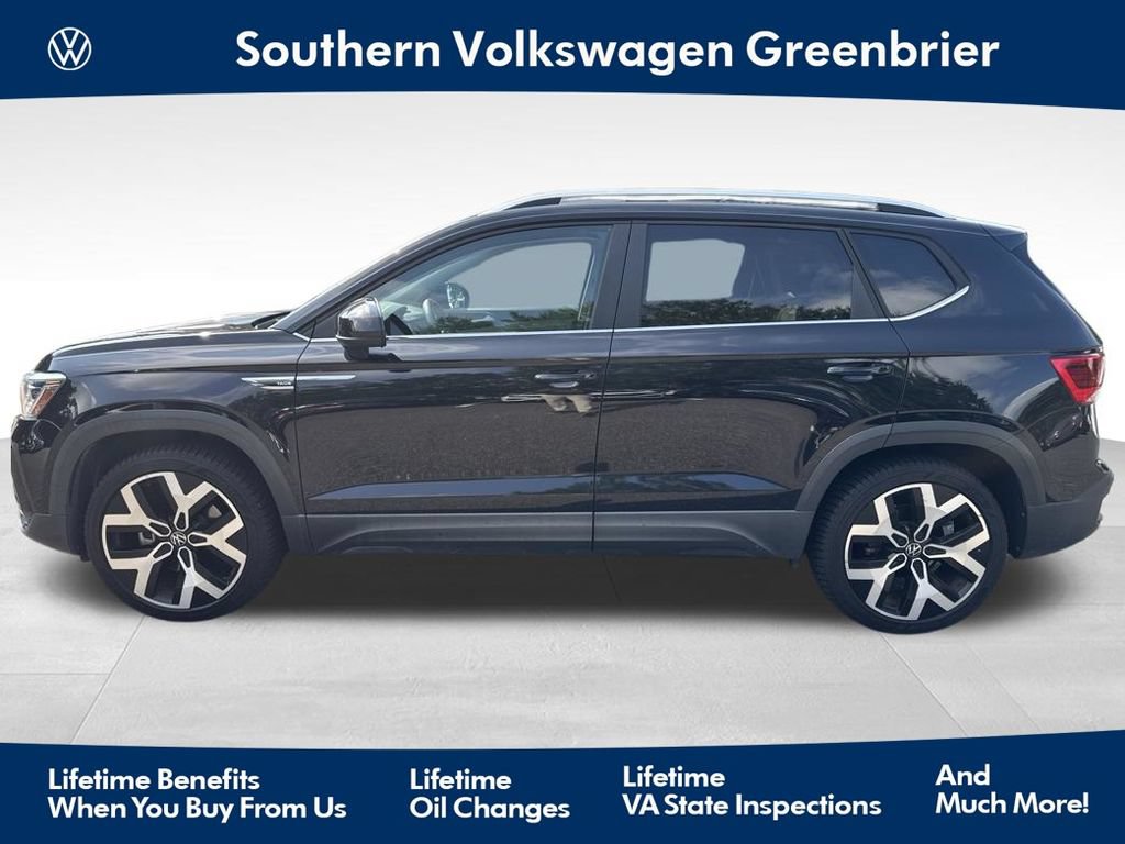 Used 2022 Volkswagen Taos SEL w/ Panoramic Sunroof Package AWD/4WD image 1