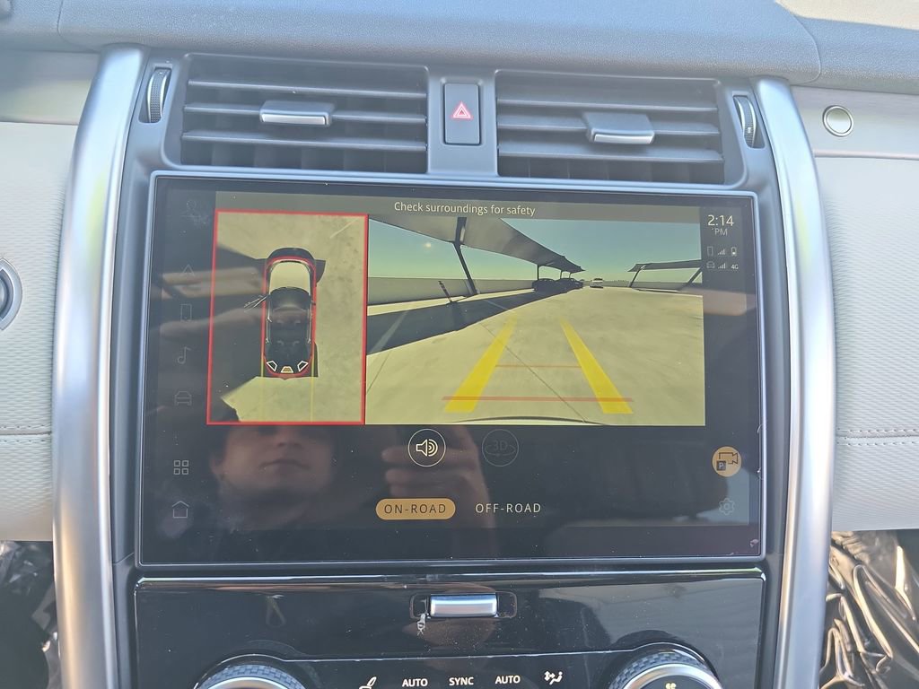 Certified 2023 Land Rover Discovery HSE R-Dynamic image 25