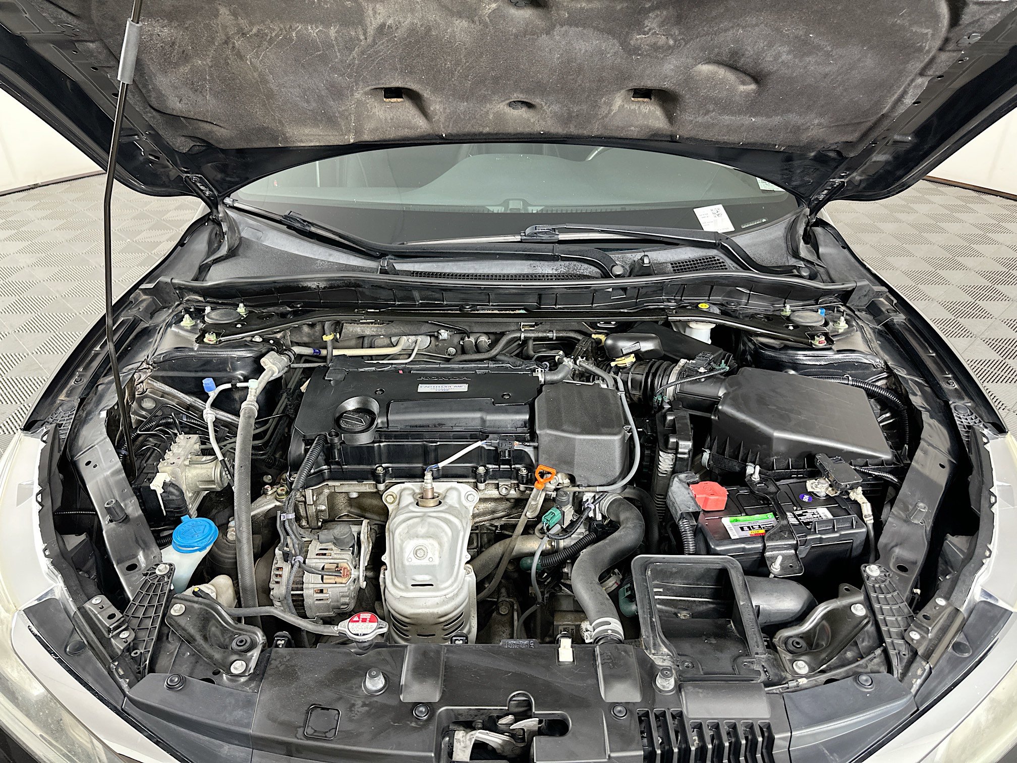 Used 2016 Honda Accord Sport image 30