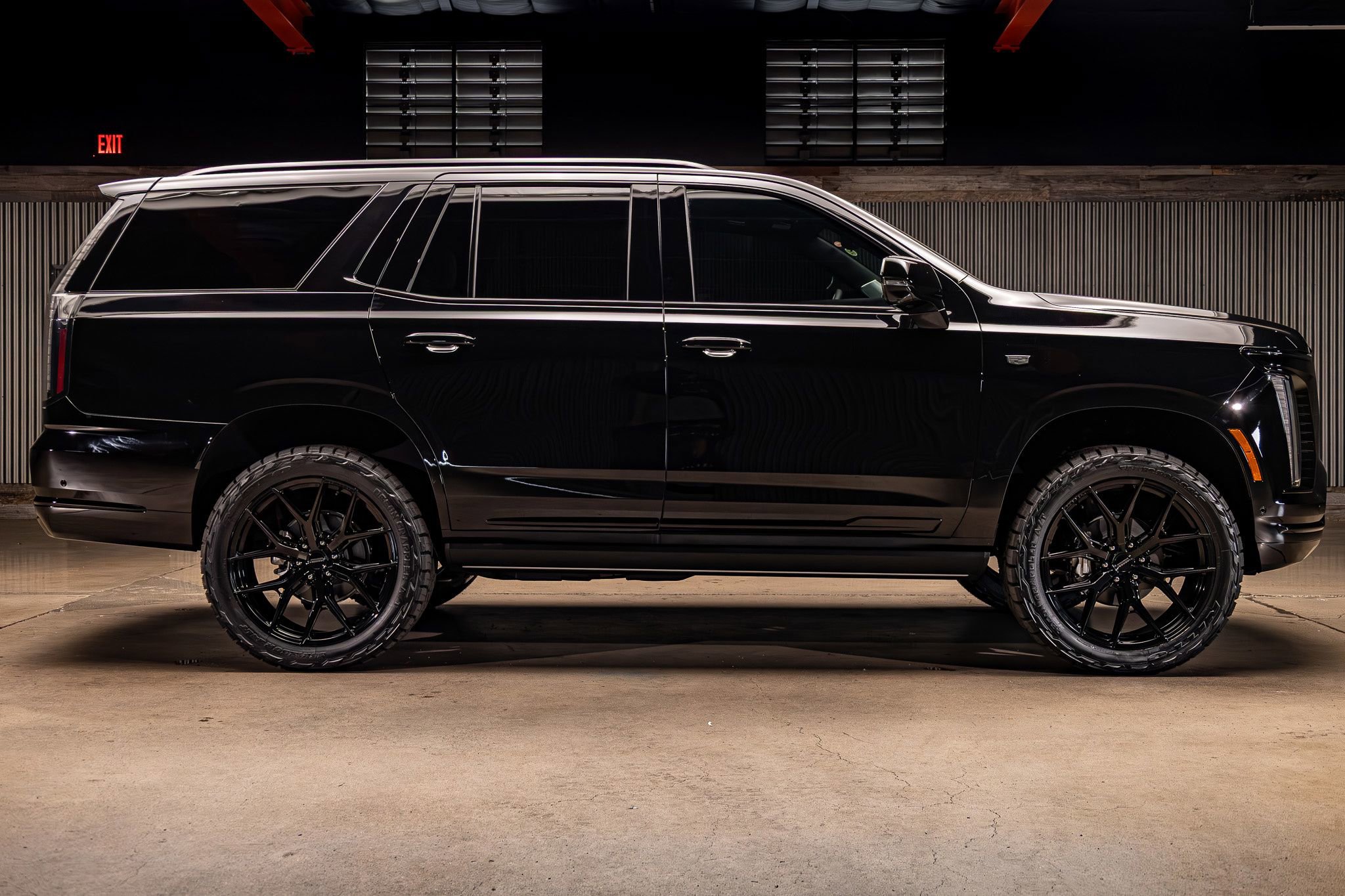 Used 2026 Cadillac Escalade Platinum Sport w/ LPO, ONYX Package image 10