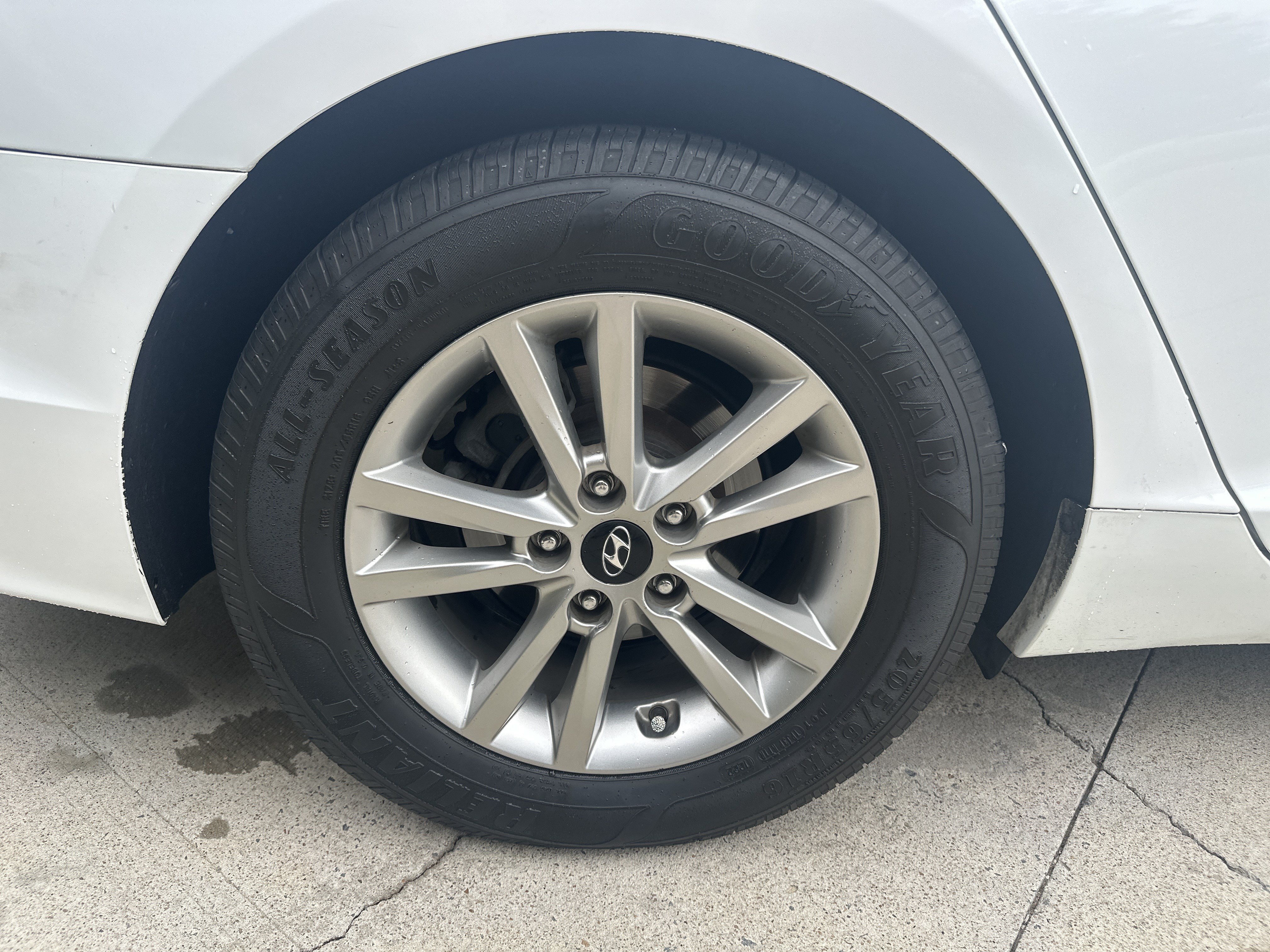 Used 2017 Hyundai Sonata SE FWD image 3