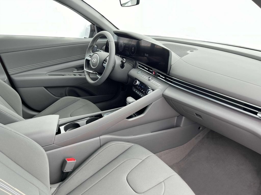 Certified 2024 Hyundai Elantra SEL w/ Convenience Package FWD image 24