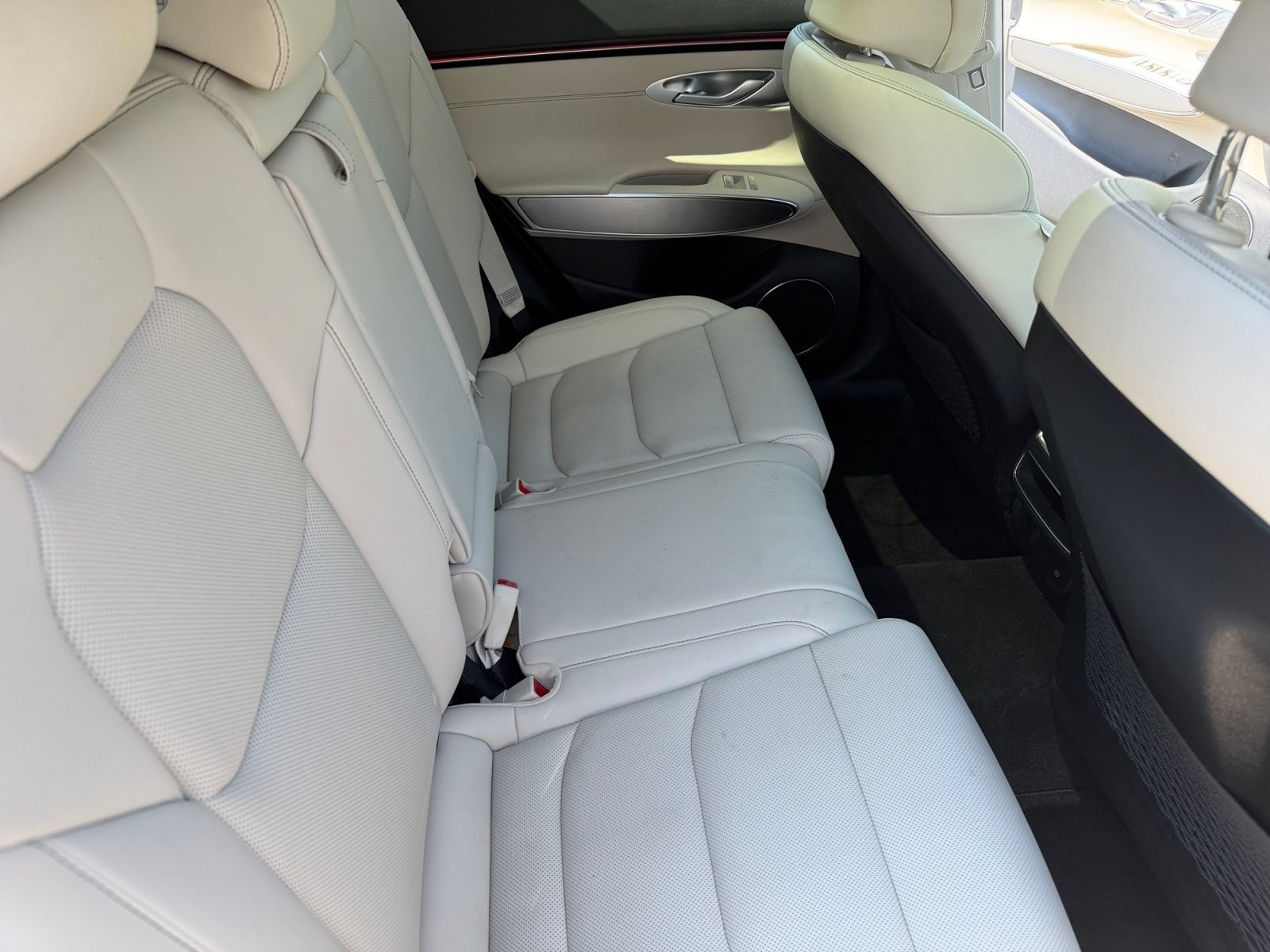 Used 2026 Genesis GV70 2.5T Select AWD/4WD image 24