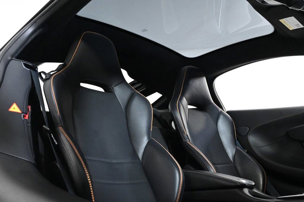 Used 2023 McLaren GT image 17