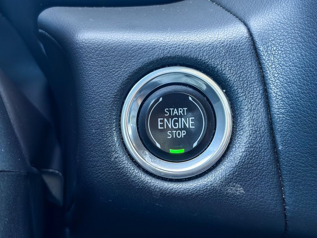Used 2021 Chevrolet Suburban High Country w/ Premium Package AWD/4WD image 26