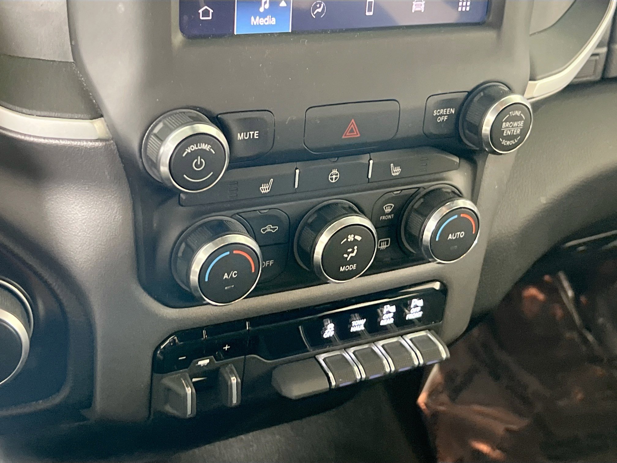 Used 2022 RAM 1500 Big Horn image 15