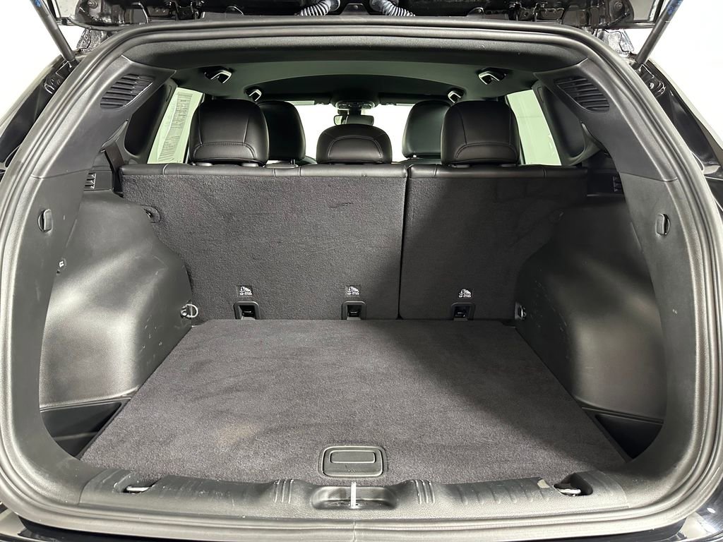 Used 2023 Jeep Compass Limited image 27