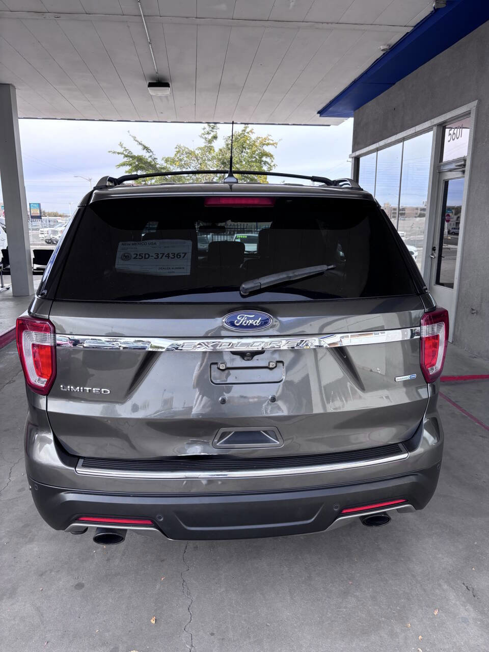 Used 2018 Ford Explorer Limited image 6