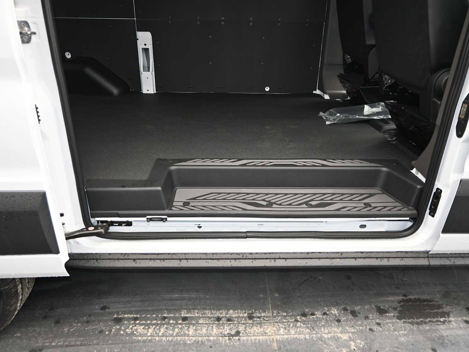 New 2024 Ford Transit 250 148 Medium Roof image 11