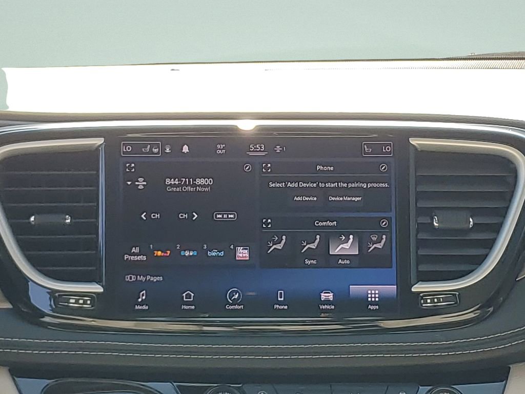 Used 2021 Chrysler Pacifica Touring-L FWD image 14
