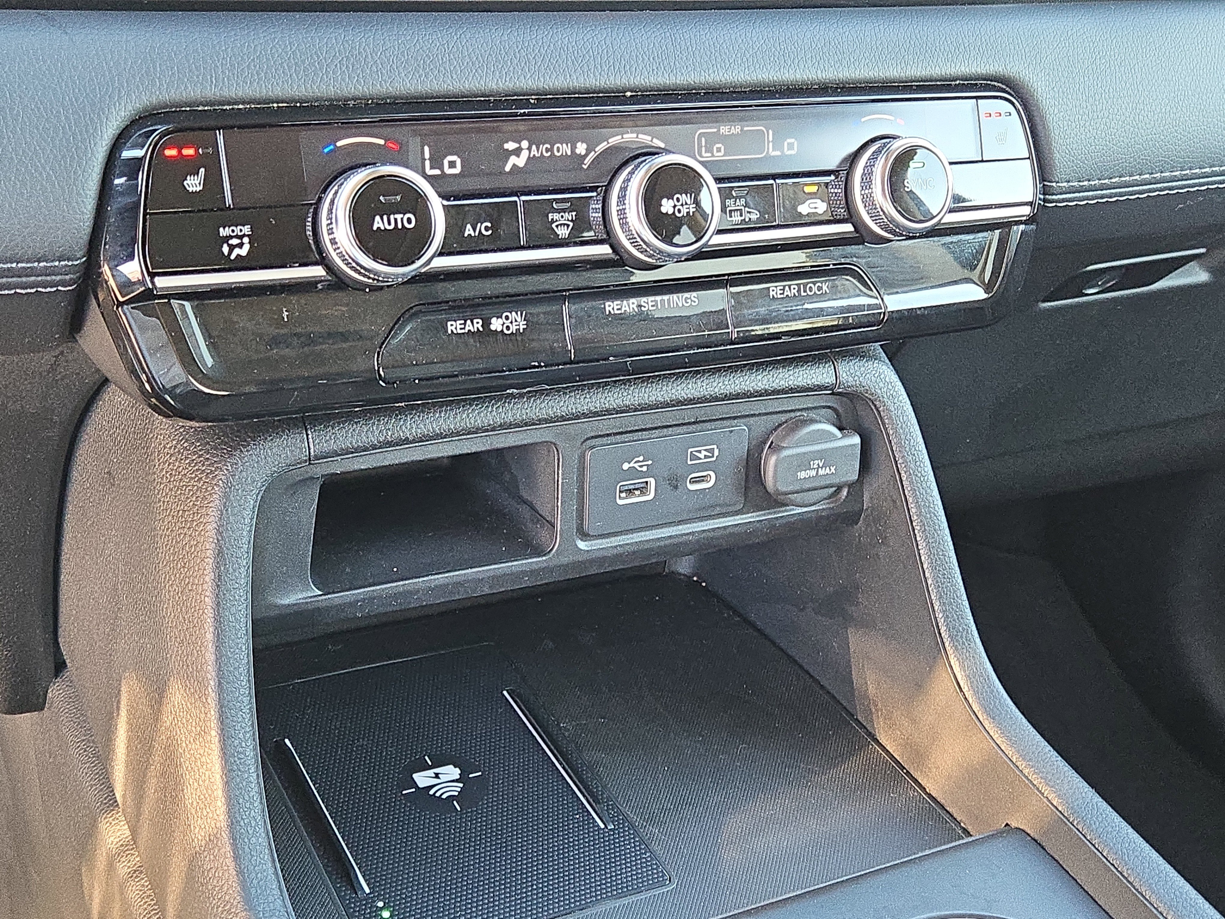 Used 2024 Honda Pilot Touring image 31