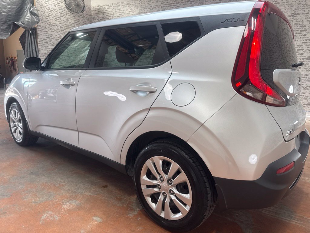 Used 2020 Kia Soul LX FWD image 5